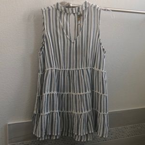 True Craft keyhole top